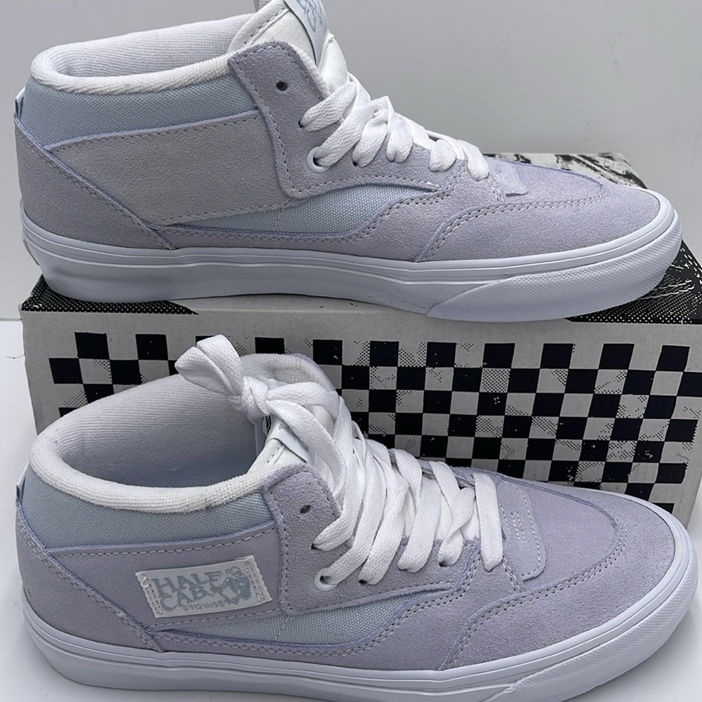 Vans Men’s Skate Half Cab
Light Blue/White
VN0A5KYABGX Sneakers - Picture 2 of 16